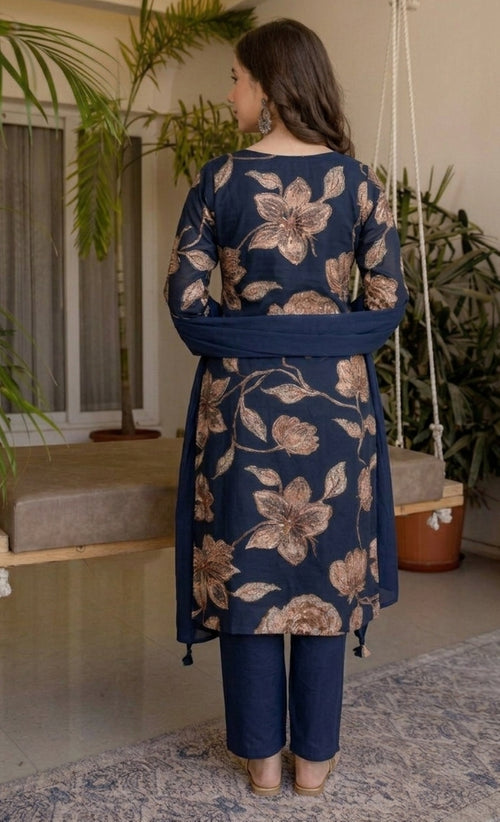 Blue Printed Embroidered Kurta , Pant And Dupatta set.