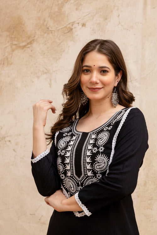 Black Solid Embroidered Yoke Straight Kurta.