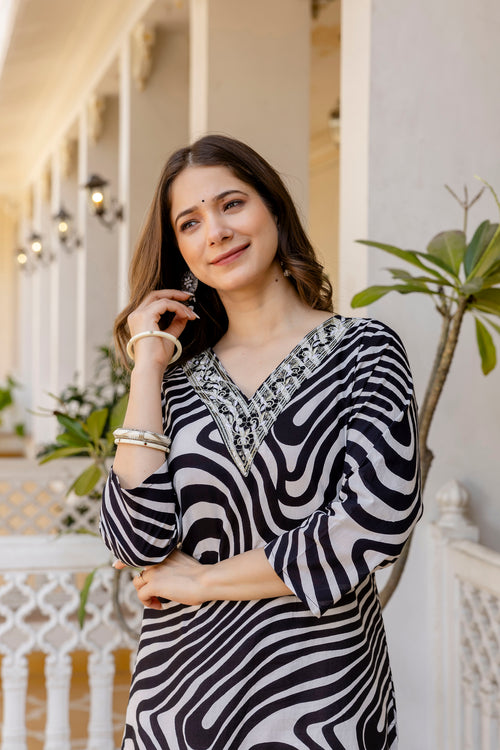 Black Printed Embroidered Pure Cotton Straight Kurta.
