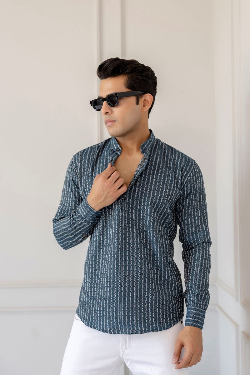 Men Cotton Striped Short Blue Kurta