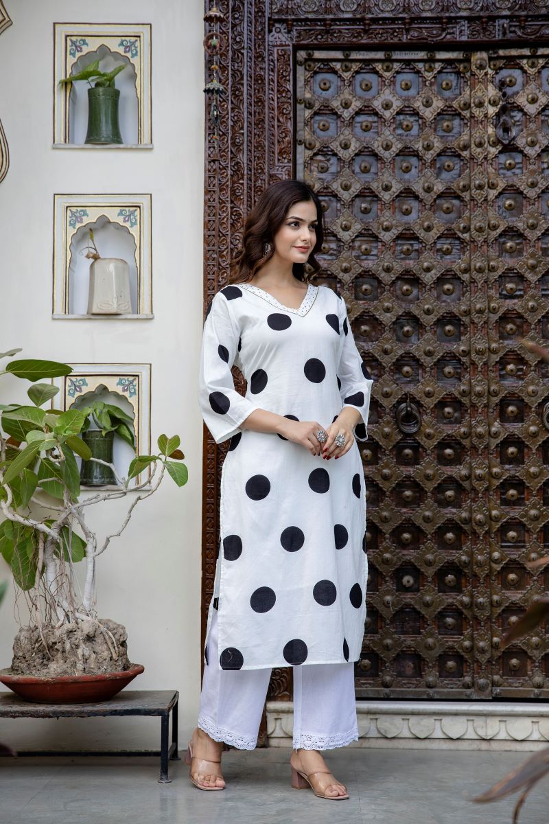 White And Black Cotton Straight Kurta.