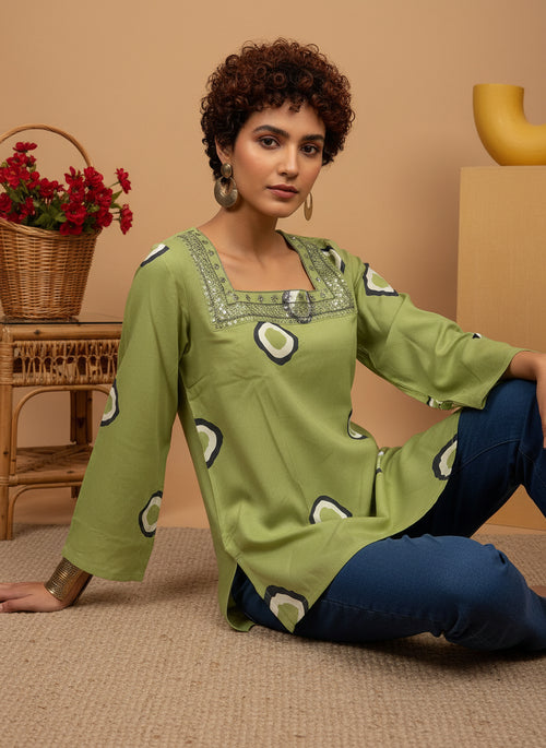Green Printed Square-Neck Pure Cotton Short Kurti.