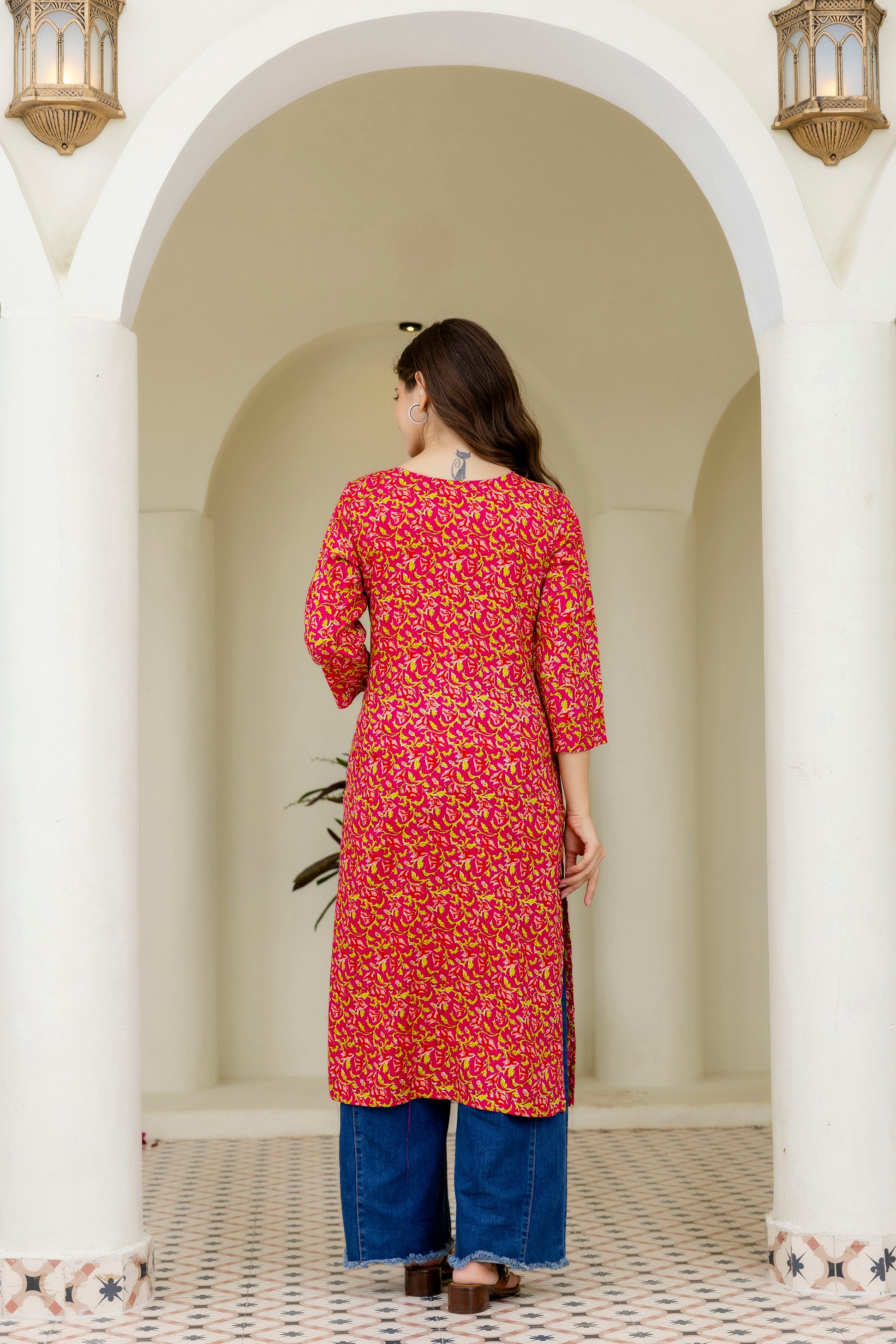 Pink Printed Embroidered Pure Cotton Straight Kurta.