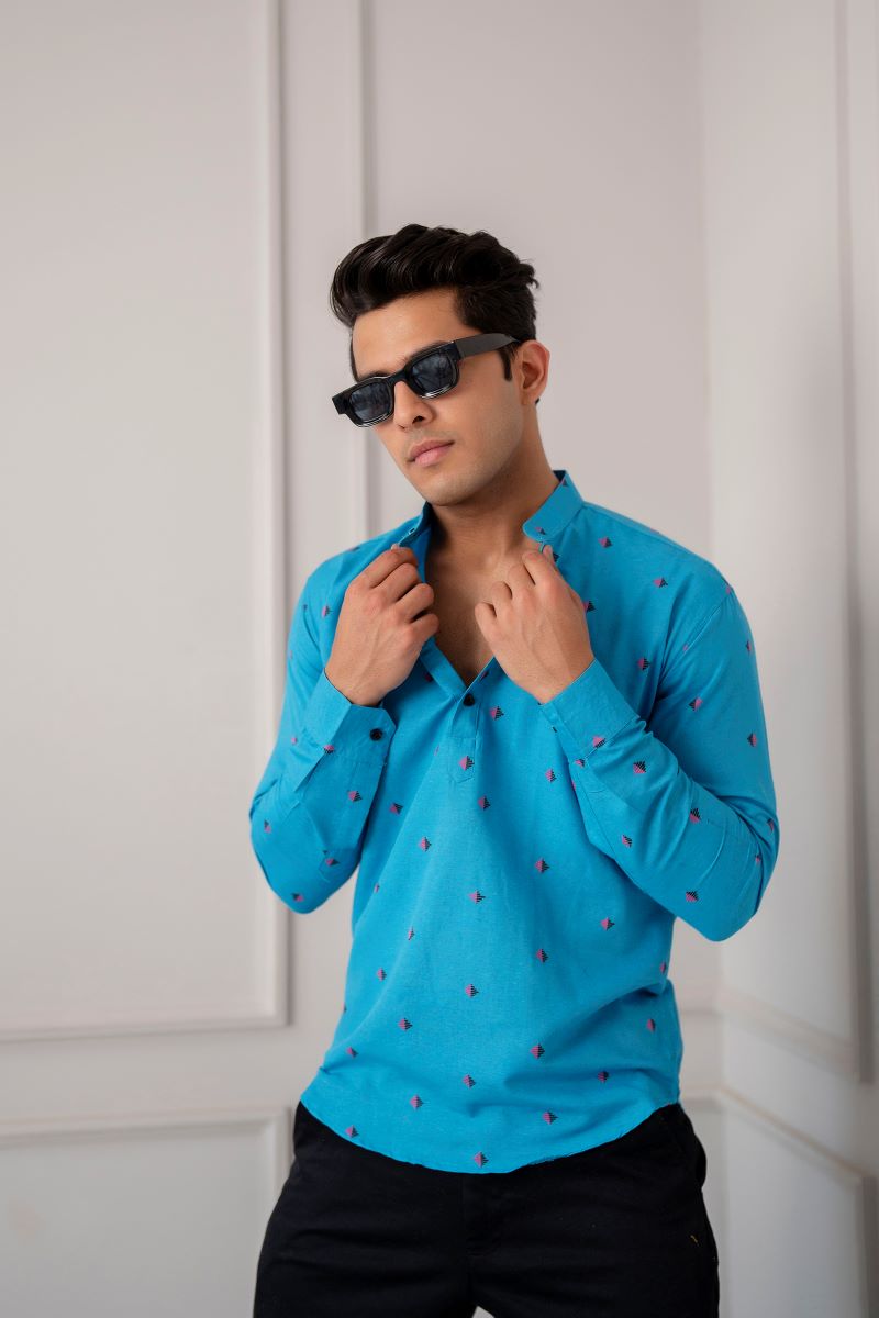 Men Cotton Printed Short Sky Blue Kurta.