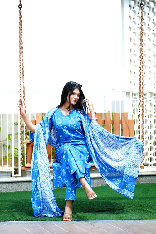 Blue Floral Kurta pant and dupatta set.