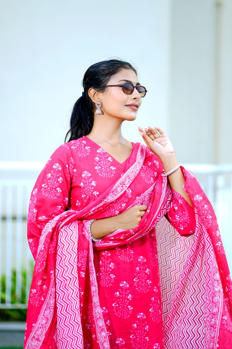 Pink Floral Kurta pant and dupatta set.