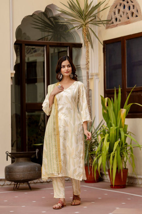 Green Floral Printed Embroidered Kurta , Pant And Dupatta set.