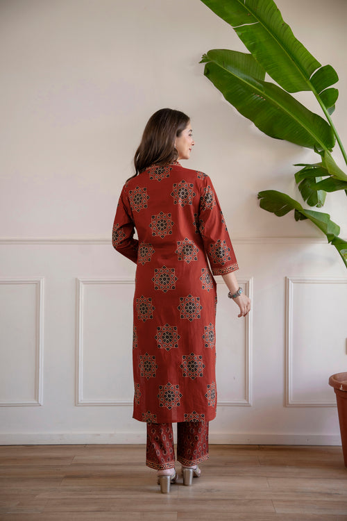 Red Printed Embroidered Kurta , Pant And Dupatta set.
