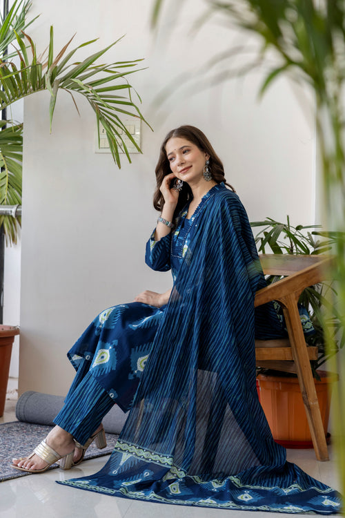Blue Printed Embroidered Kurta , Pant And Dupatta set.