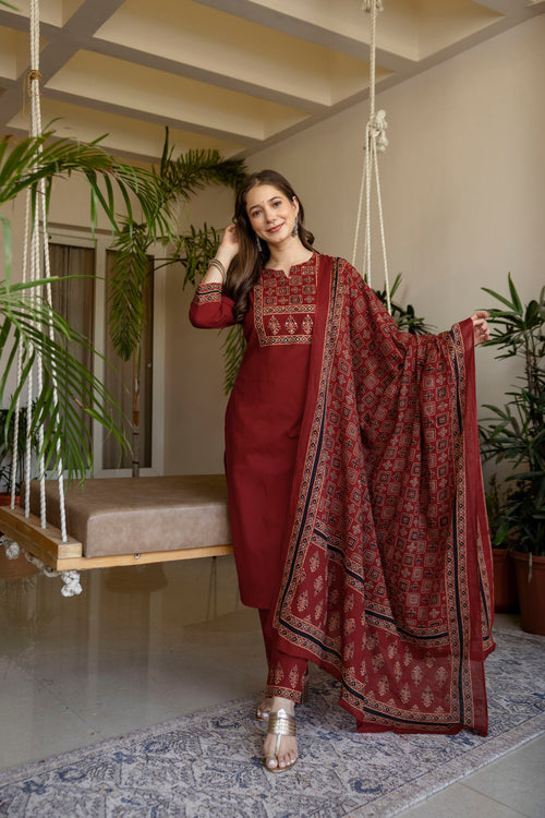 Maroon Printed Embroidered Kurta , Pant And Dupatta set.