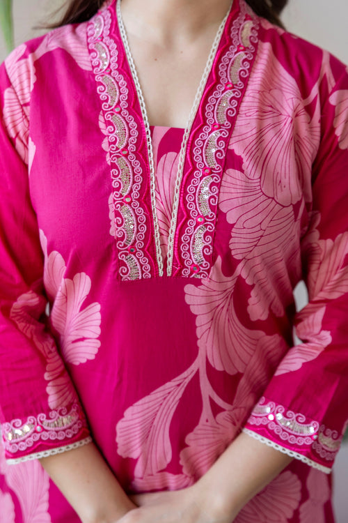 Pink Printed Embroidered Kurta , Pant And Dupatta set.